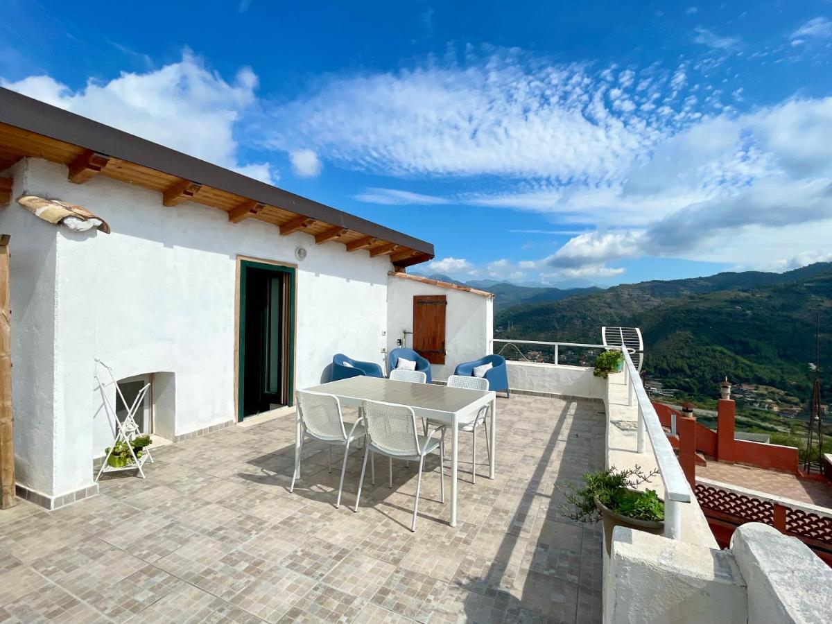 벤티밀리아 La Terrazza Di Seglia 아파트 외부 사진